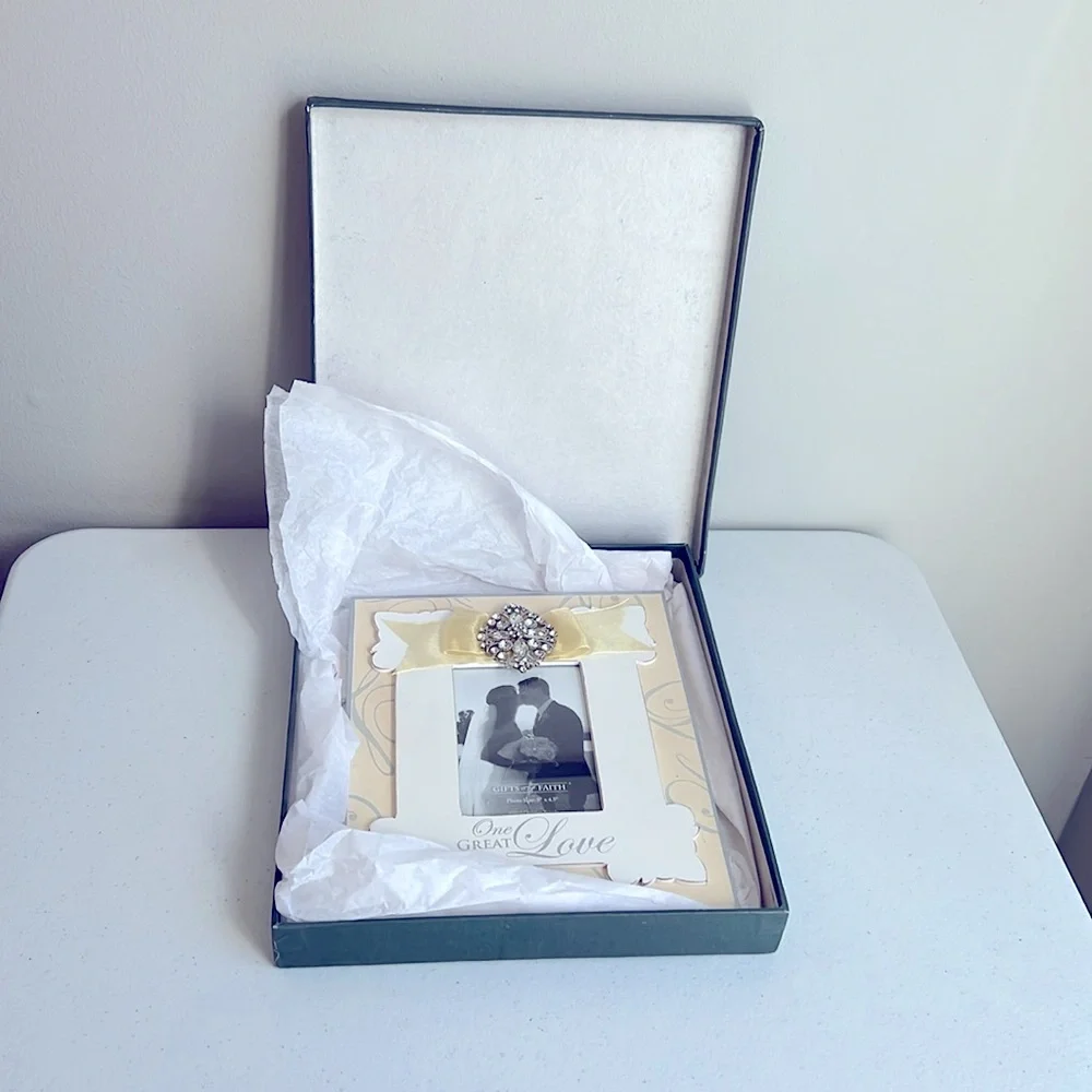 Wedding 3” x 4.5” Picture Frame in 10” x 8” Frame New With Tag